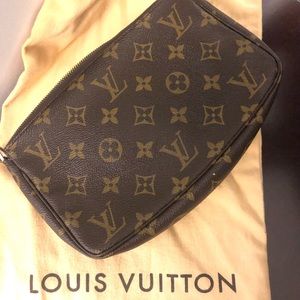 SOLD | Authentic Louis Vuitton Pochette - Monogram